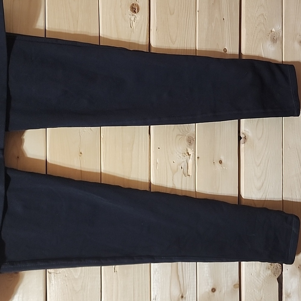 Athleta Bettona 2 in 1 Skirt Capri Leggings Black Size Small - Picture 2 of 8